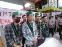 Aksi Demo Di Asahan, HMI Berhasil Duduki Ruang Paripurna DPRD Asahan