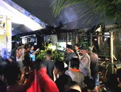Diduga Korsleting Listrik, Tiga Unit Rumdis UPT SD di Tanjung Tiram Hangus Terbakar
