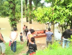 Junaidi Hilang Terseret Arus Sungai Gambus 