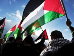 HARAM MEMBIARKAN PALESTINA TANPA PEMBELAAN KITA