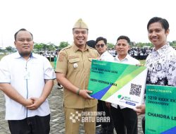 Penuhi Janji, Bupati Batu Bara berikan Kartu BPJS Bagi Non Asn