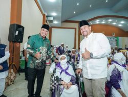 Tiba dengan selamat, Pemerintah Kabupaten Batu Bara sambut Jamaah Haji Kloter 12 KNO di Asrama Haji Medan