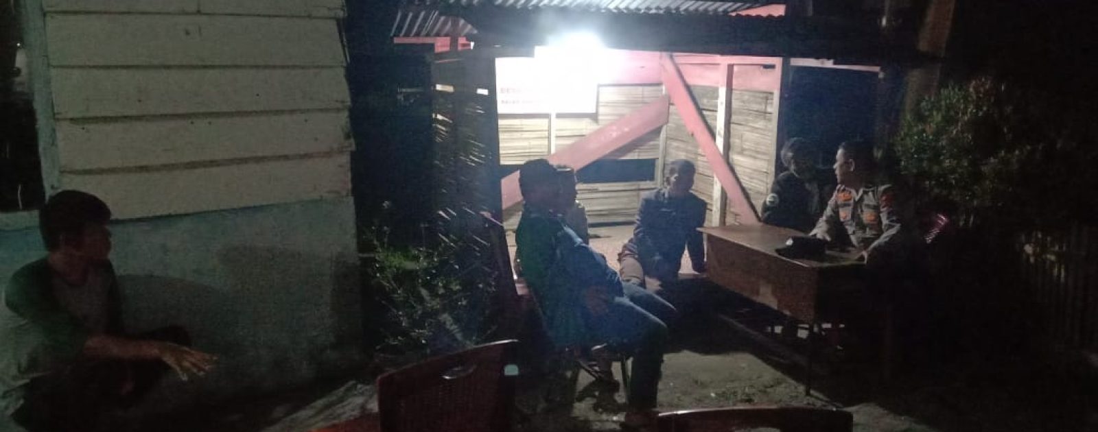 Warga Diajak Jaga Kamtibmas, Kasat Binmas Cek Ronda Malam di Kecupak II