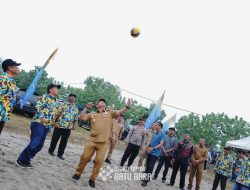 Rangkaian HUT Batu Bara ke-19,Bupati Batu Bara buka Turnament Bola Volly Pantai Gemkara