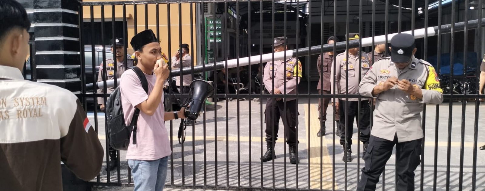 PLT KADIS PETERNAK PERIKANAN TIDAK MENJUMPAI MAHASISWA