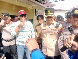 KNPI Energy of Harmony Bersama Ratusan Masyarakat Gelar Aksi di Depan Polres Tanjungbalai, Soroti Dugaan Kasus Scammer Jalan di Tempat