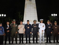 Jelang HUT RI, Kapolres Tanjungbalai Bersama Forkopimda Laksanakan Apel Kehormatan dan Malam Renungan Suci di Taman Makam Pahlawan